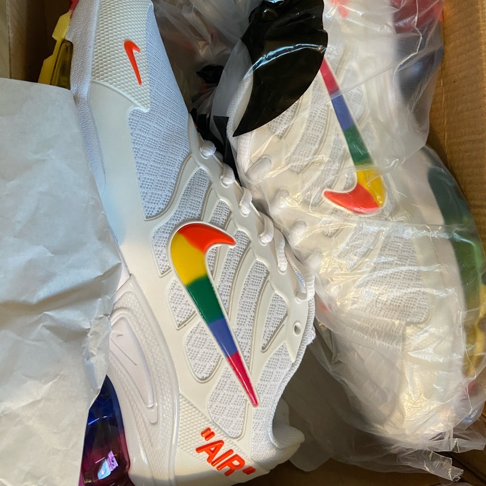 **BRAND NEW** Nike AIRMAX 2019
